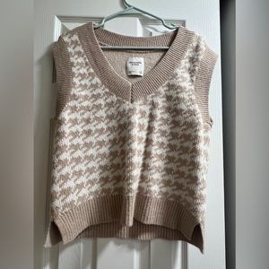 Abercrombie Sweater Vest